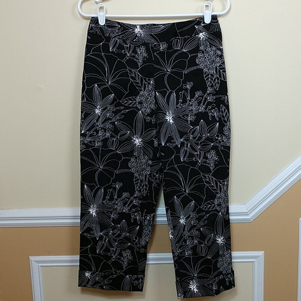 Rafaella Cropped Black Stylized Floral Pant sz 4P
